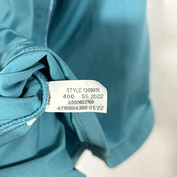 Under Armour Fitted Blue Moisture Wicking Racerback Tank Top | Size Medium - Picture 7 of 7